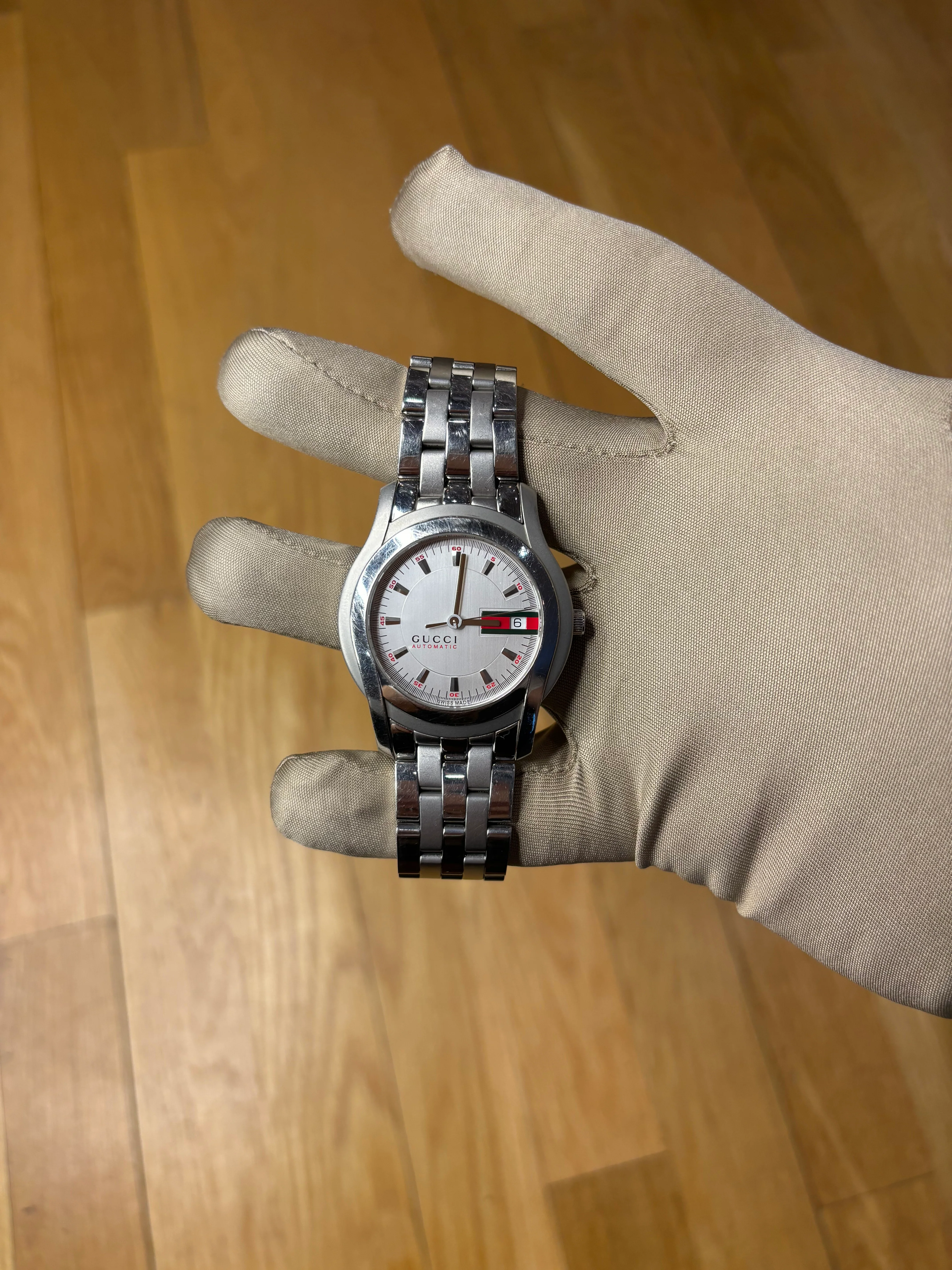 Gucci Automatic Date Just Silver Dial - Image 3