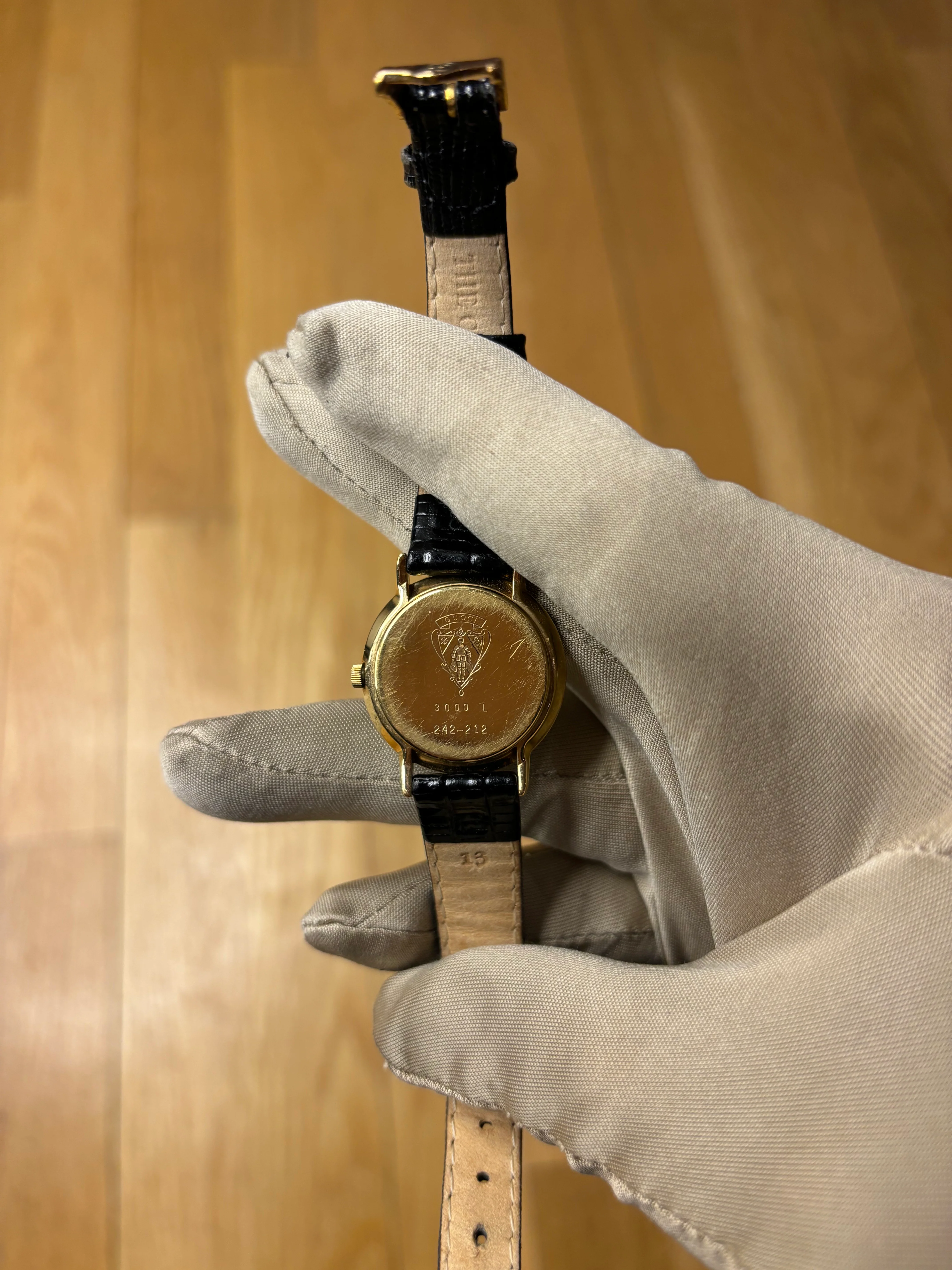 Gucci Black Dial Gold Plated Roman Bezel Ladies - Image 7