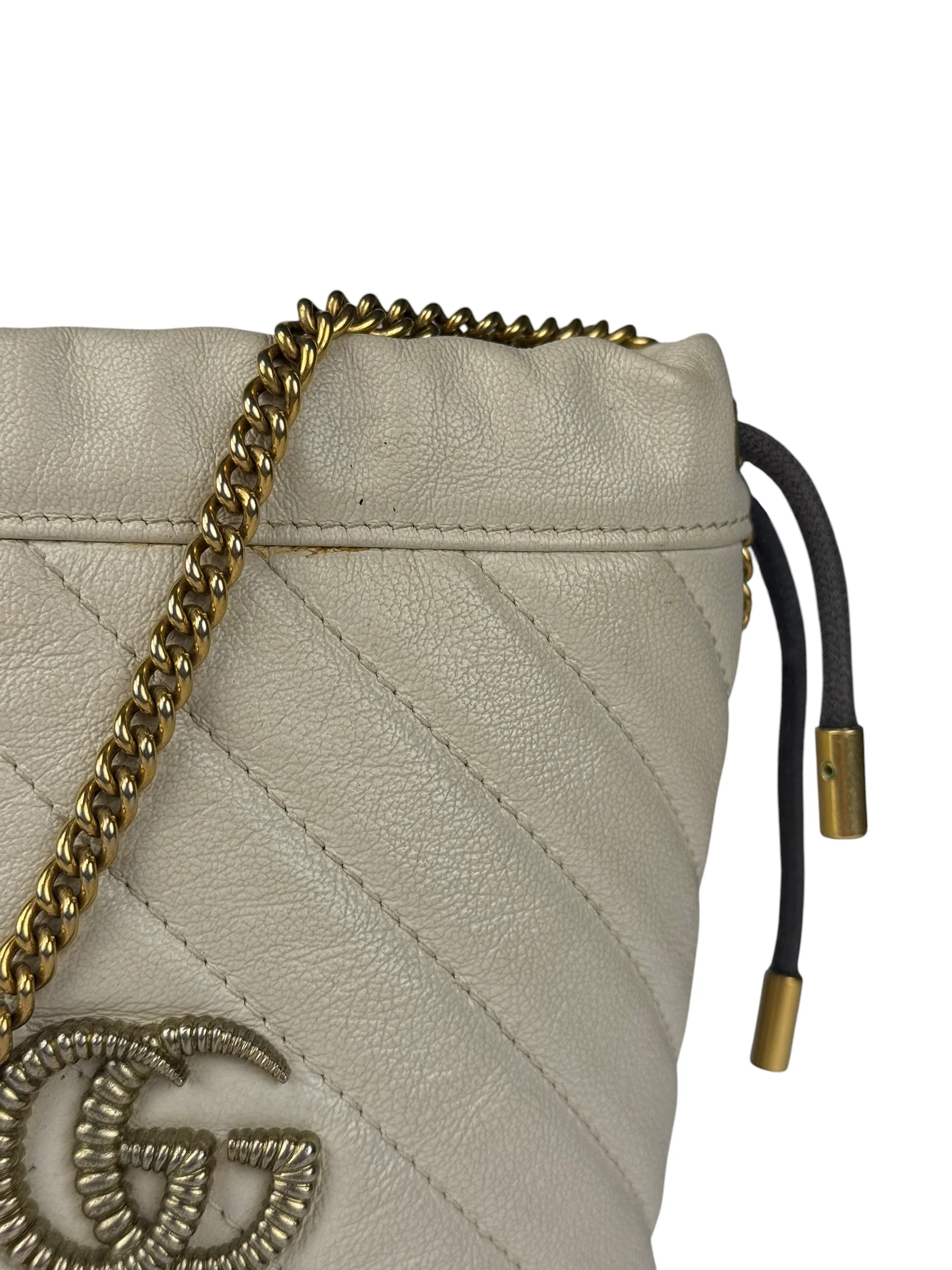 Gucci GG Ivory Leather Marmont Chain Bucket Bag - Image 2