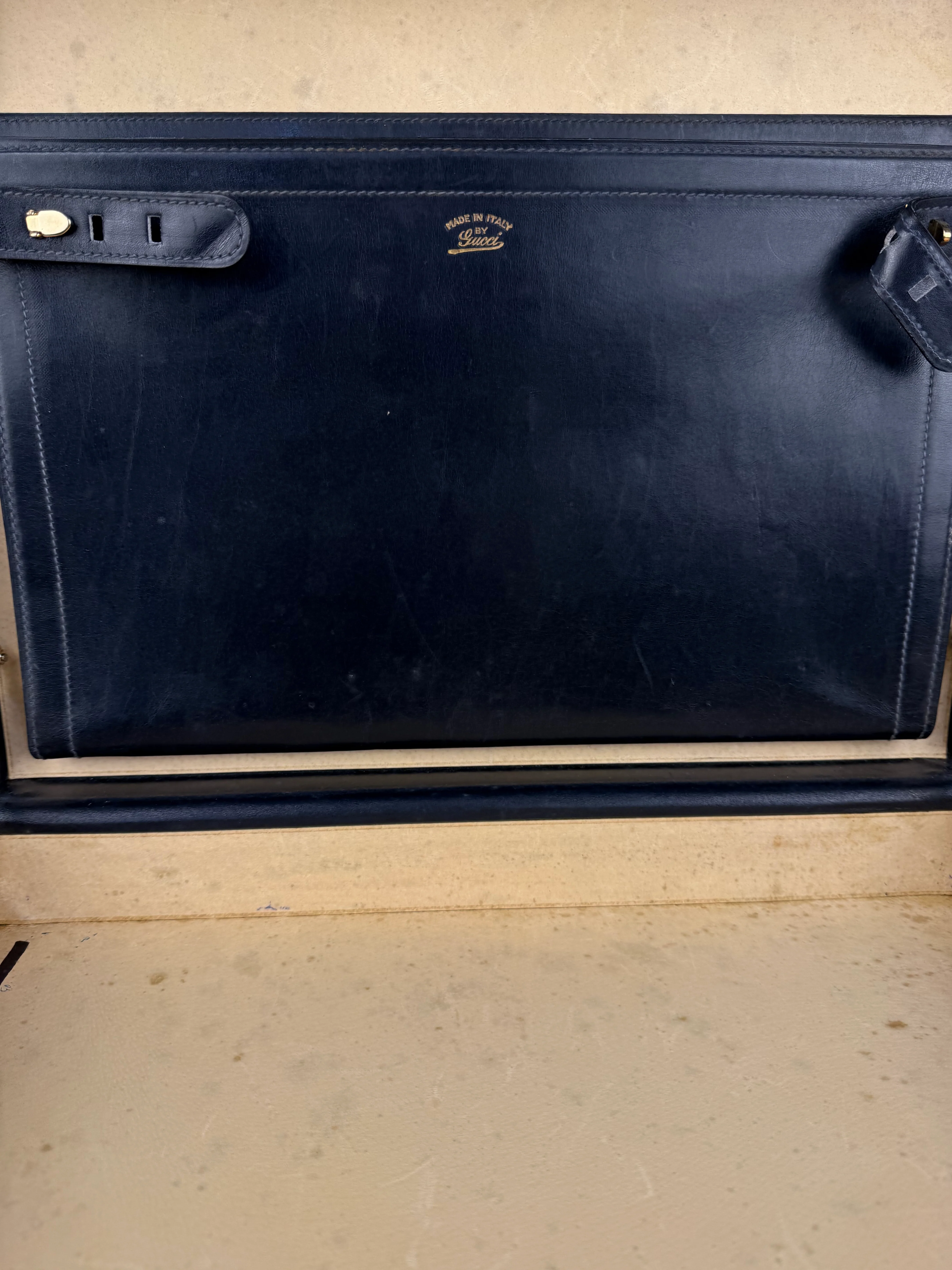 Gucci Navy Suede Vintage Briefcase - Image 21