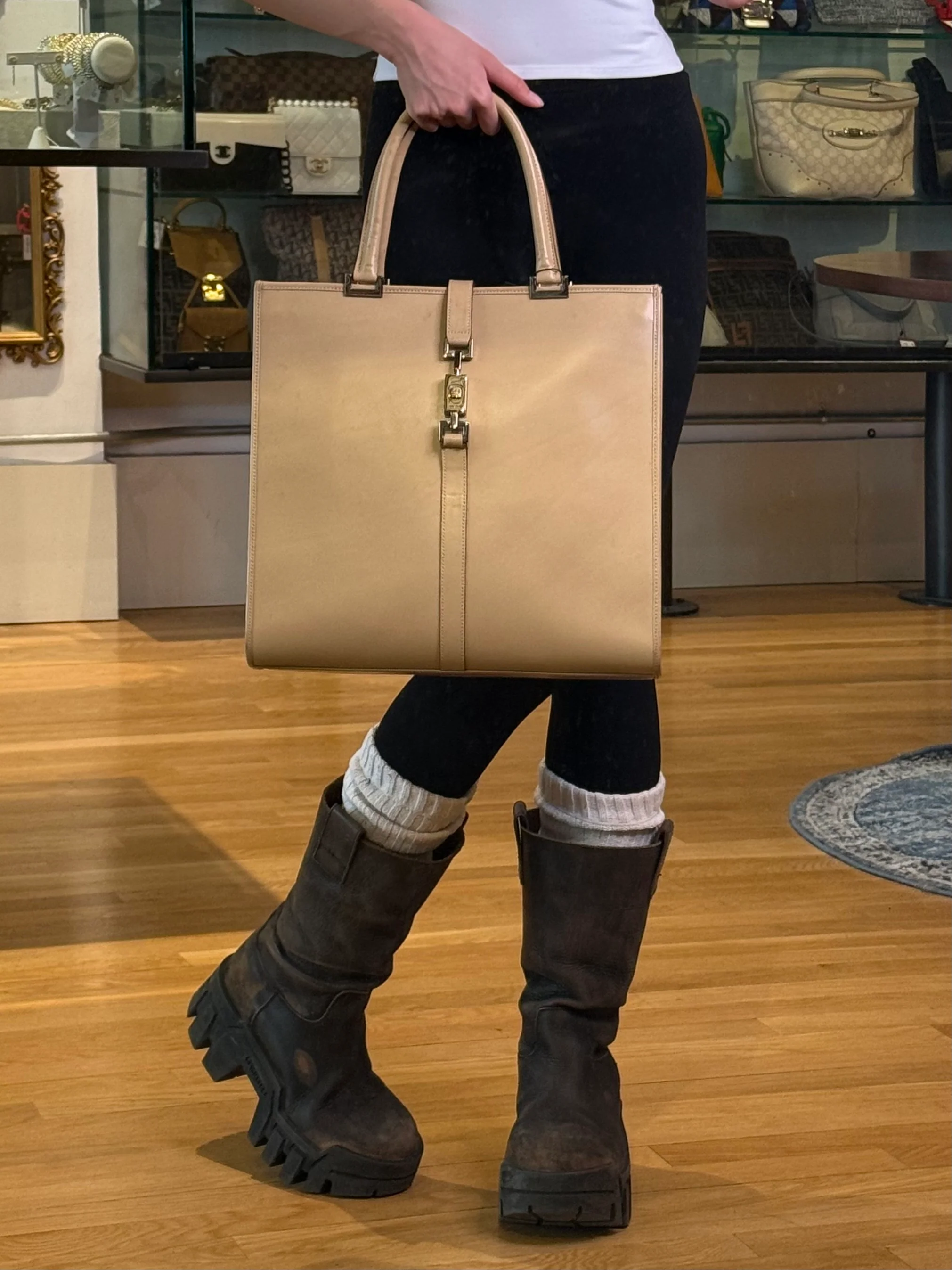 Gucci Vintage Beige Leather Jackie Tote Bag - Image 2