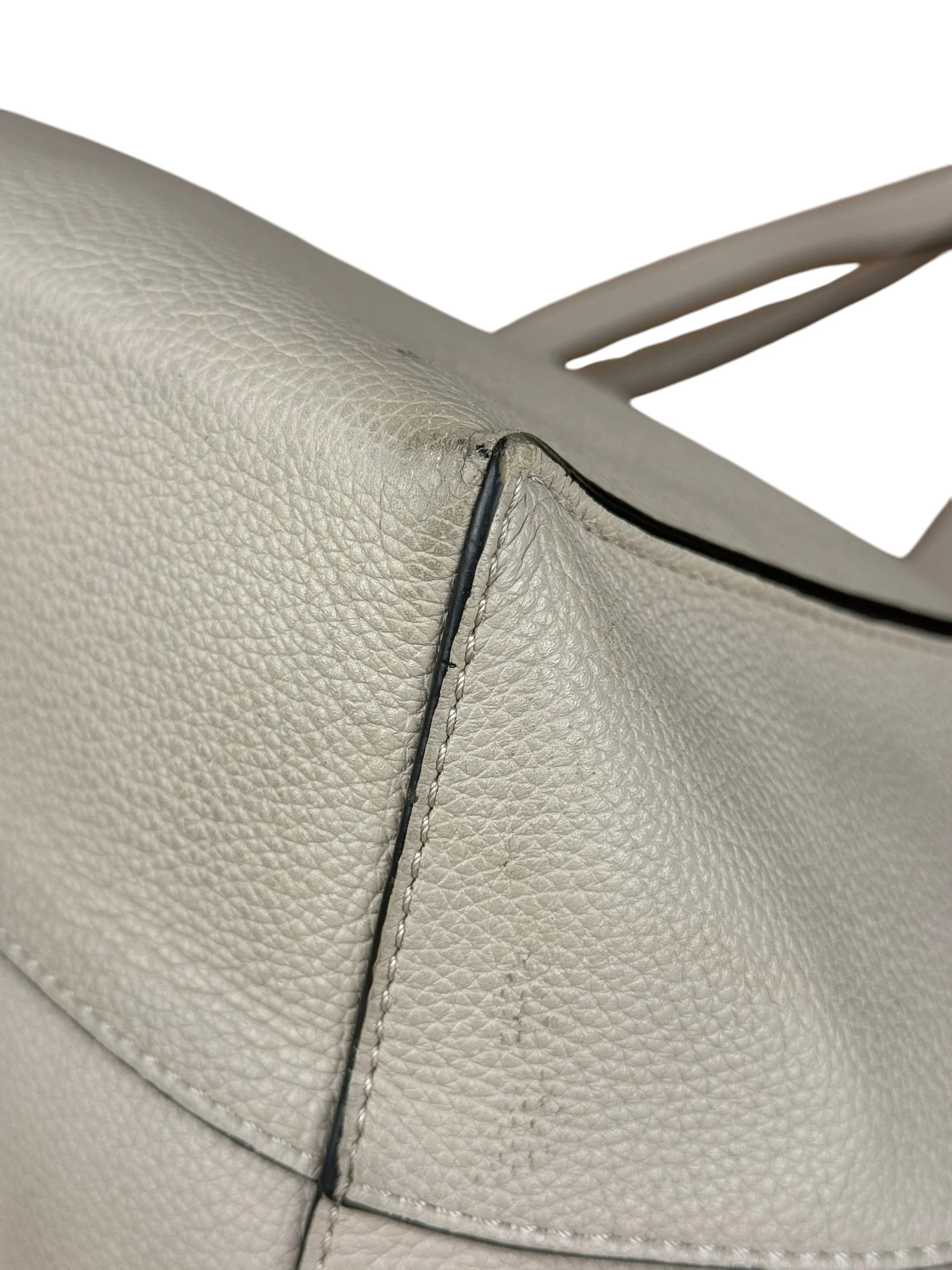 Loewe Beige Pebbled Leather Cushion Tote - Image 19