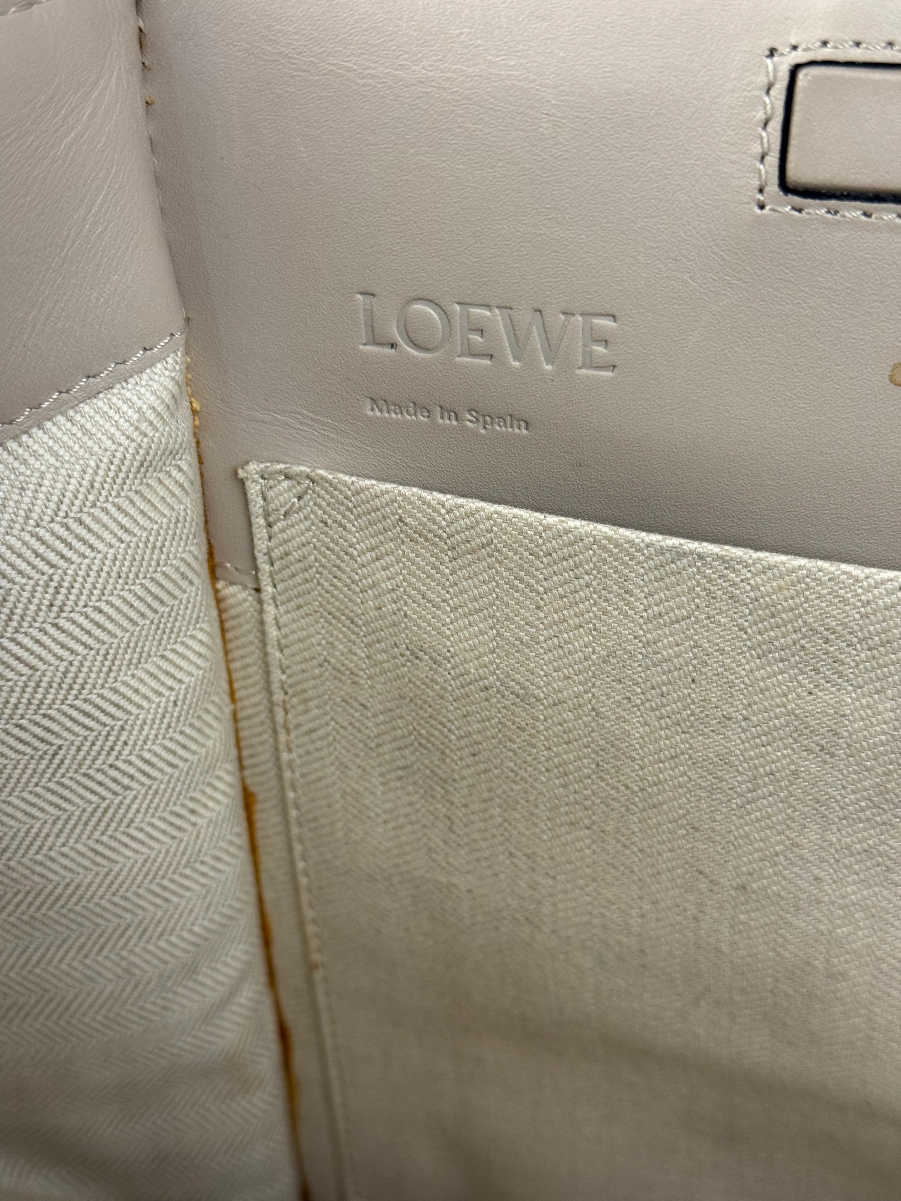 Loewe Beige Pebbled Leather Cushion Tote - Image 26