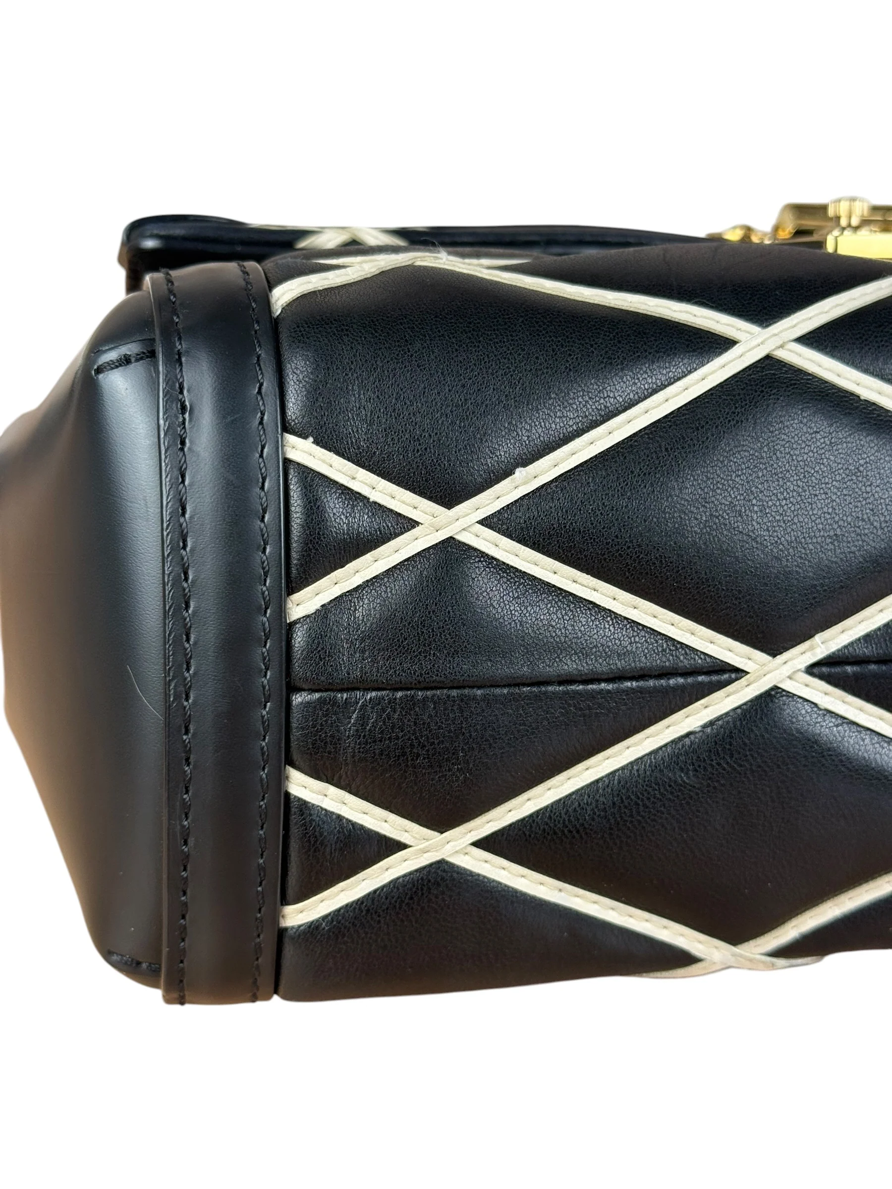 Louis Vuitton Black Malletage Quilted Shoulder Bag - Image 17