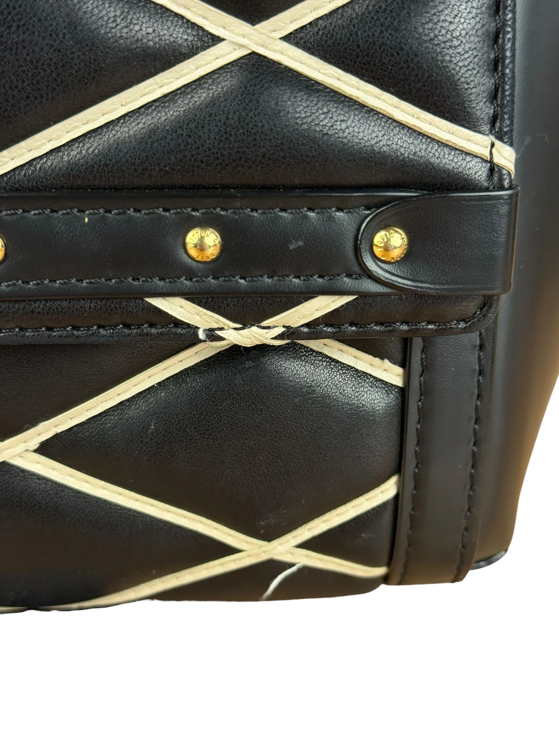Louis Vuitton Black Malletage Quilted Shoulder Bag - Image 6