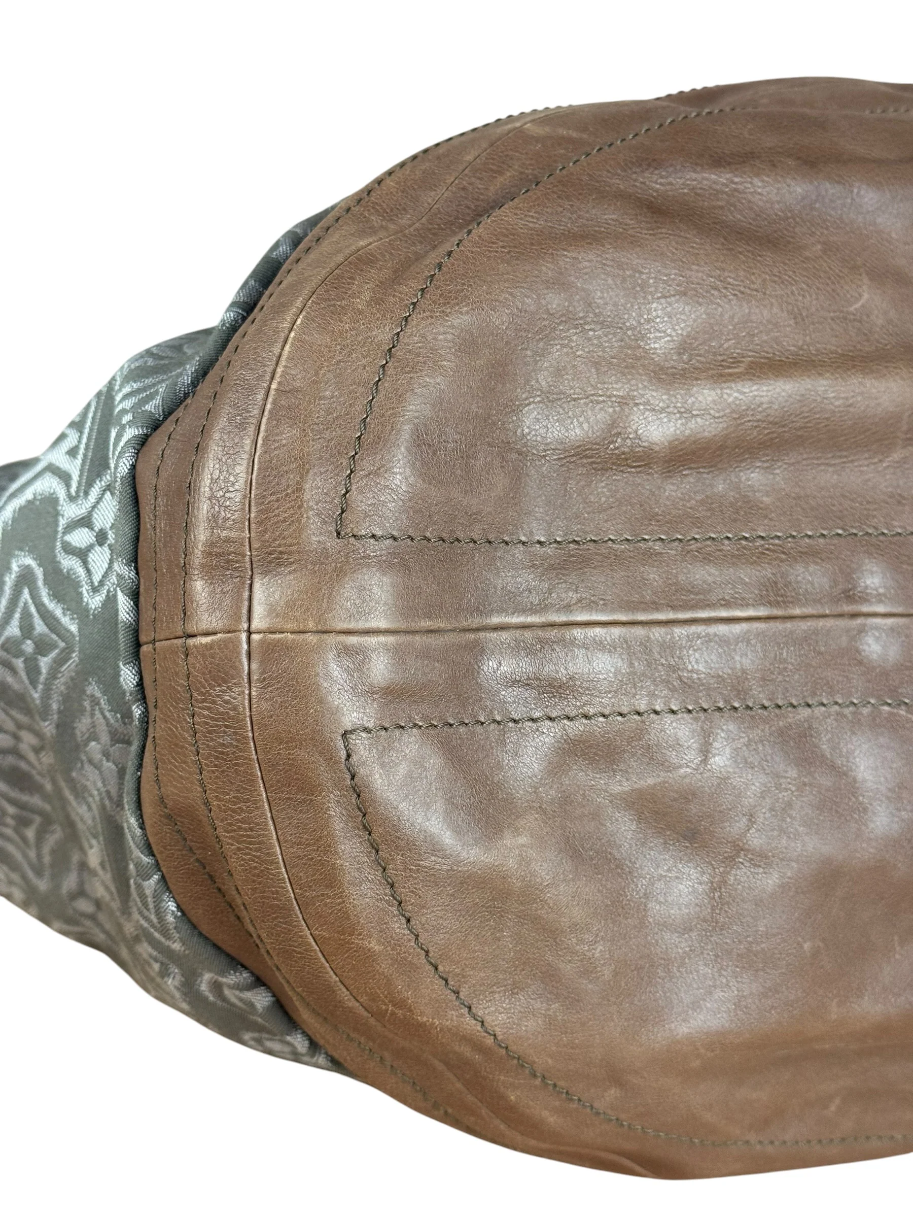 Louis Vuitton Limited Edition Monogram Aviator 2Way Handbag - Image 14