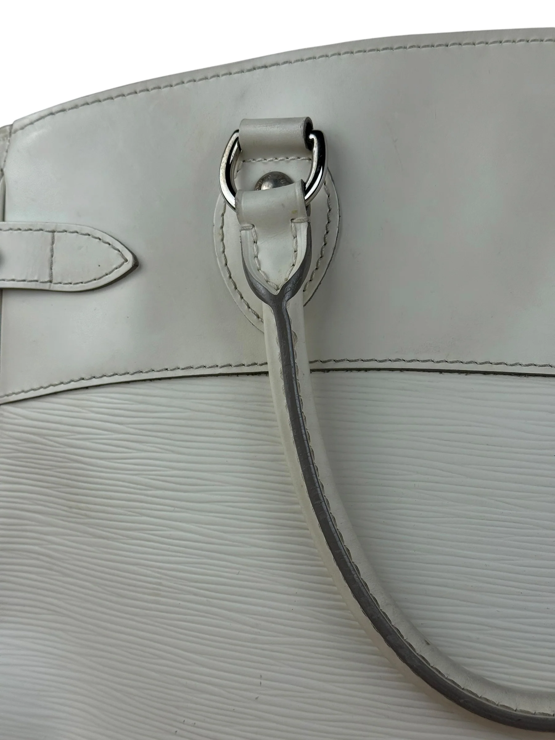 Louis Vuitton White Epi Passy Bag - Image 12