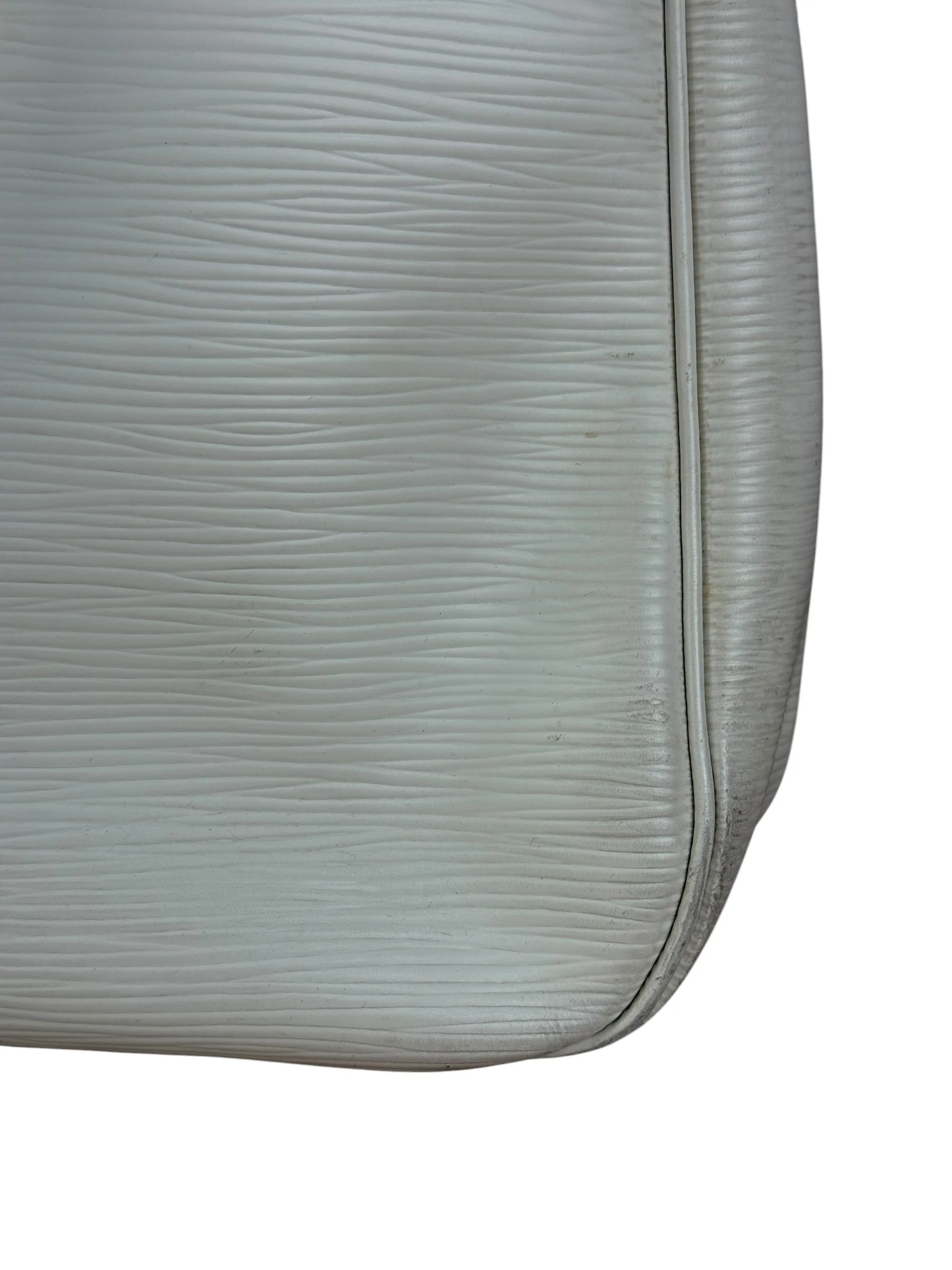 Louis Vuitton White Epi Passy Bag - Image 14