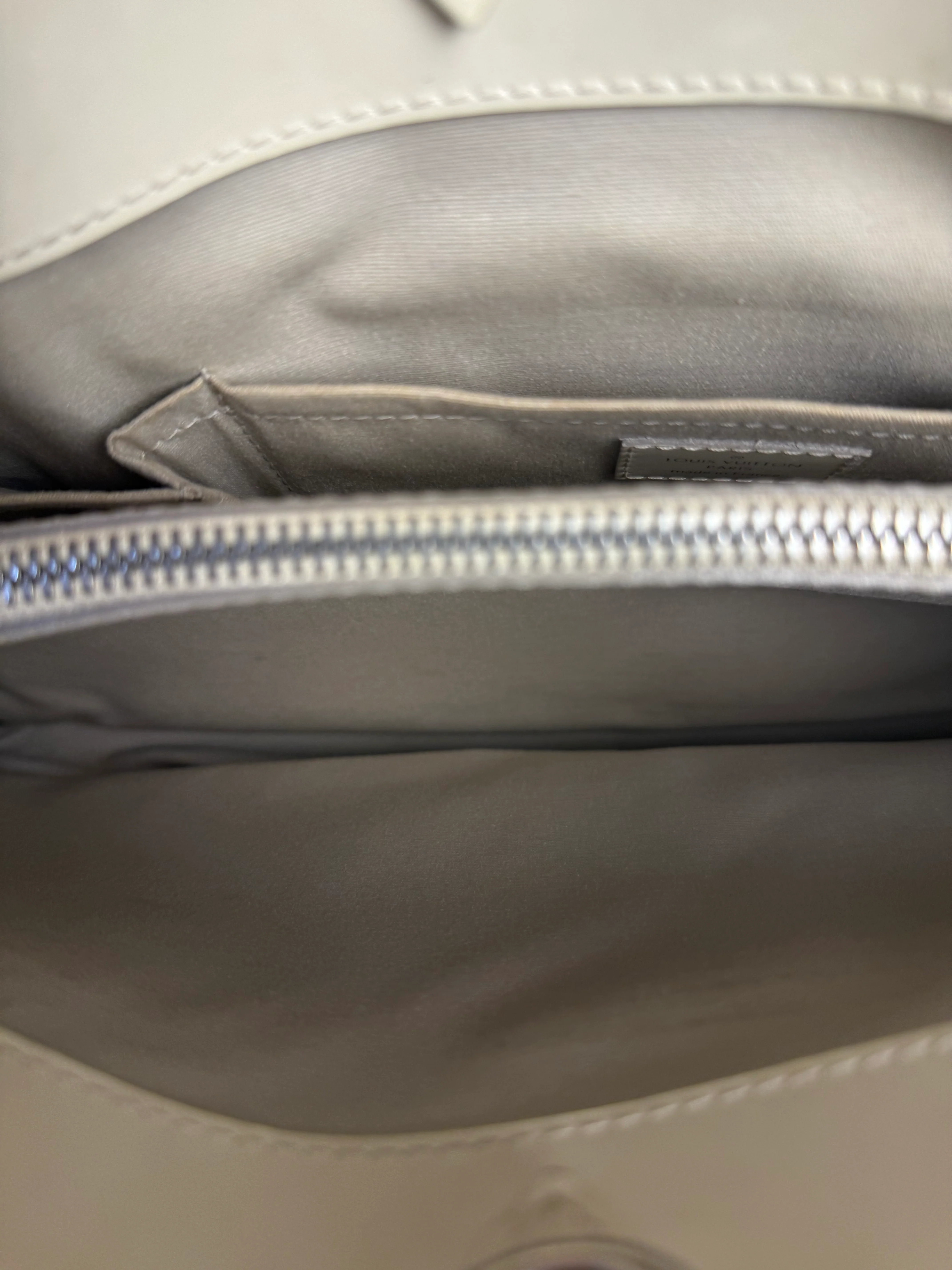 Louis Vuitton White Epi Passy Bag - Image 23