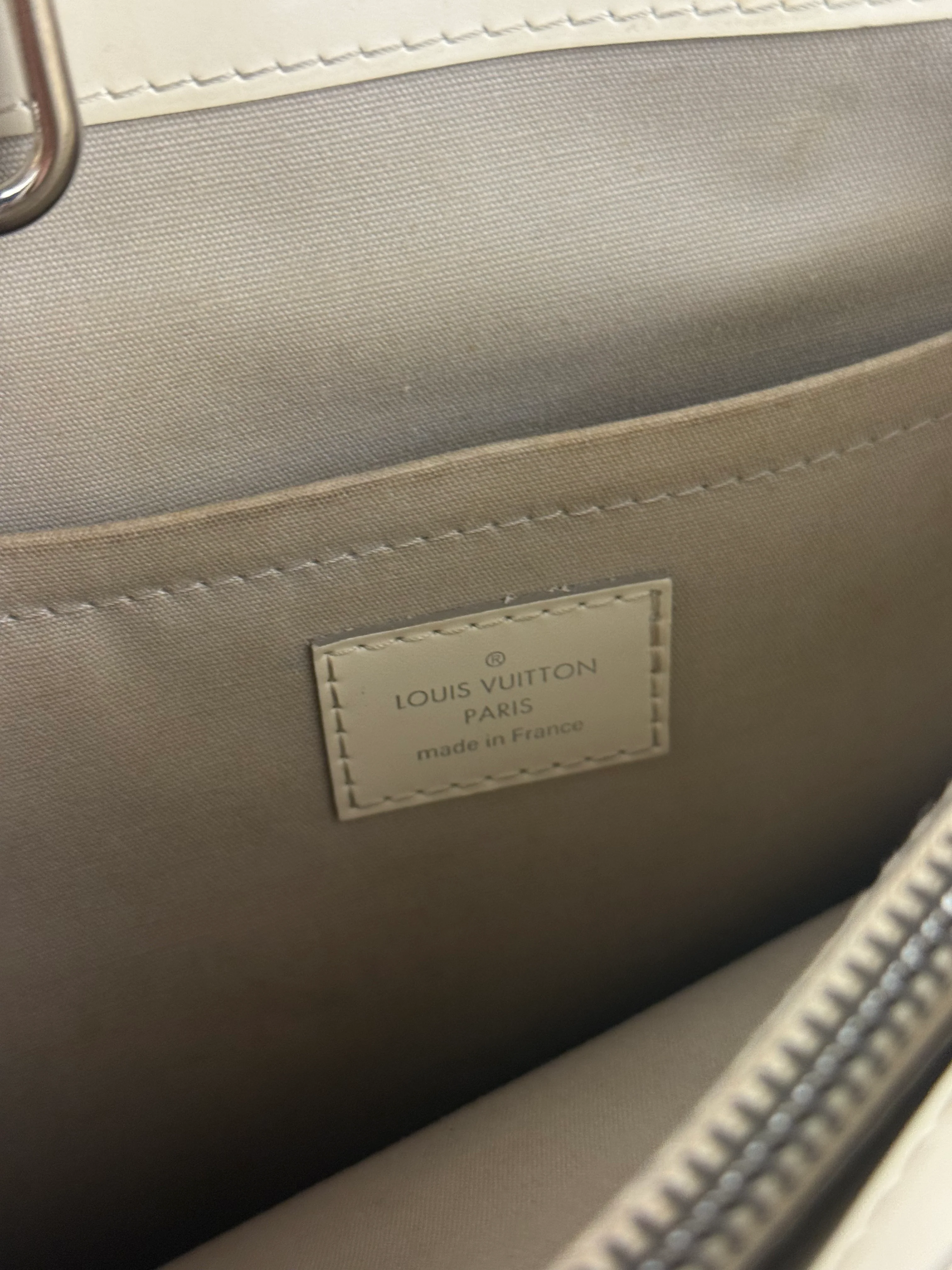 Louis Vuitton White Epi Passy Bag - Image 27