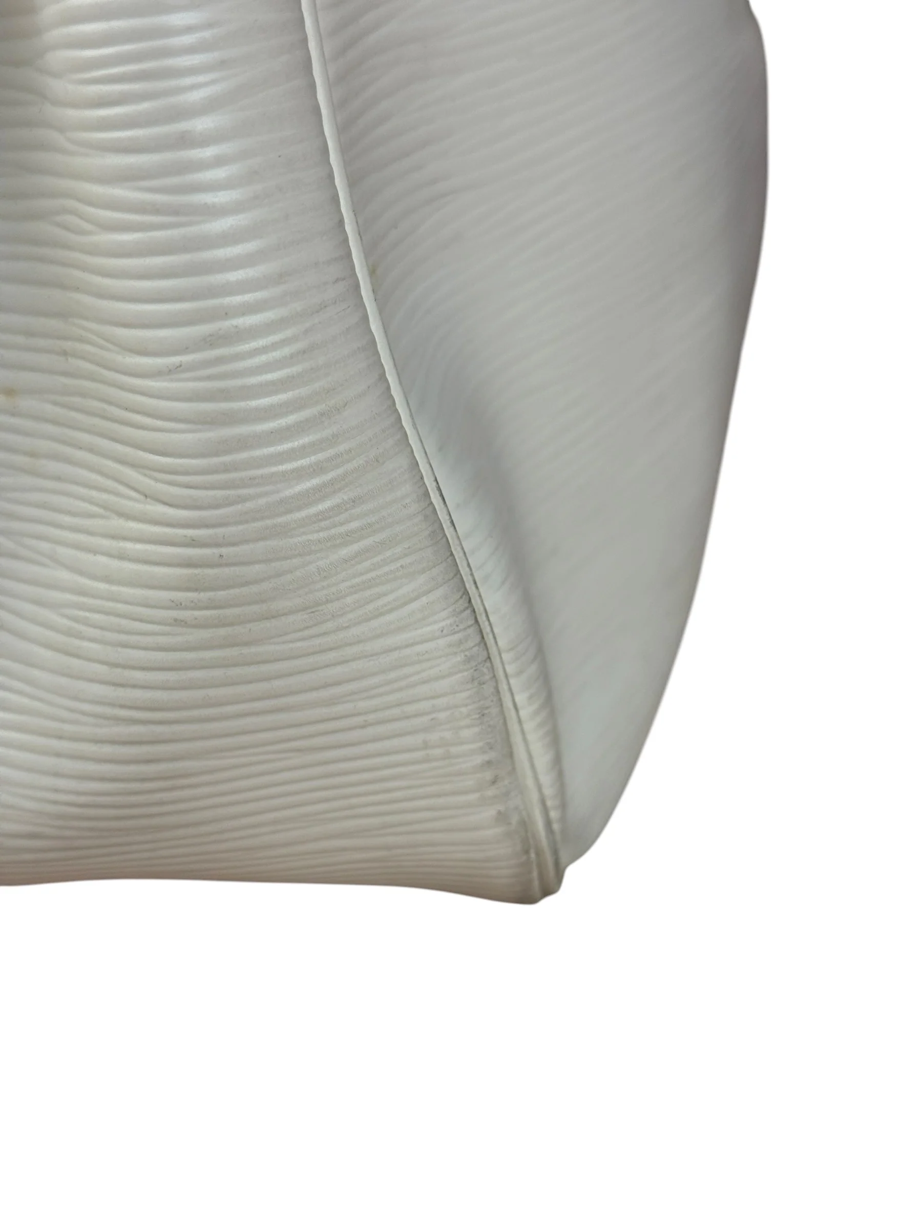 Louis Vuitton White Epi Passy Bag - Image 9