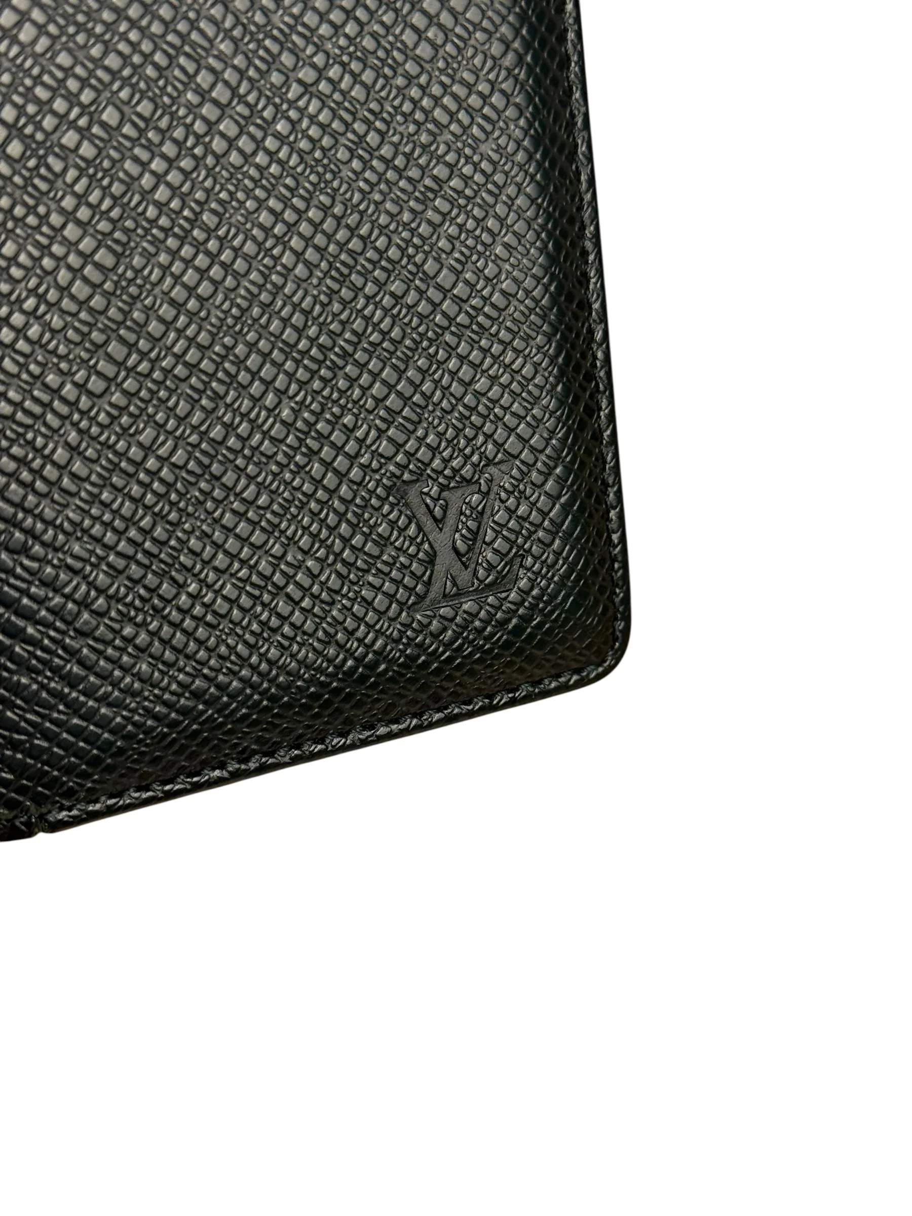 Louis Vuitton Vintage Green Taiga Cardholder - Image 2