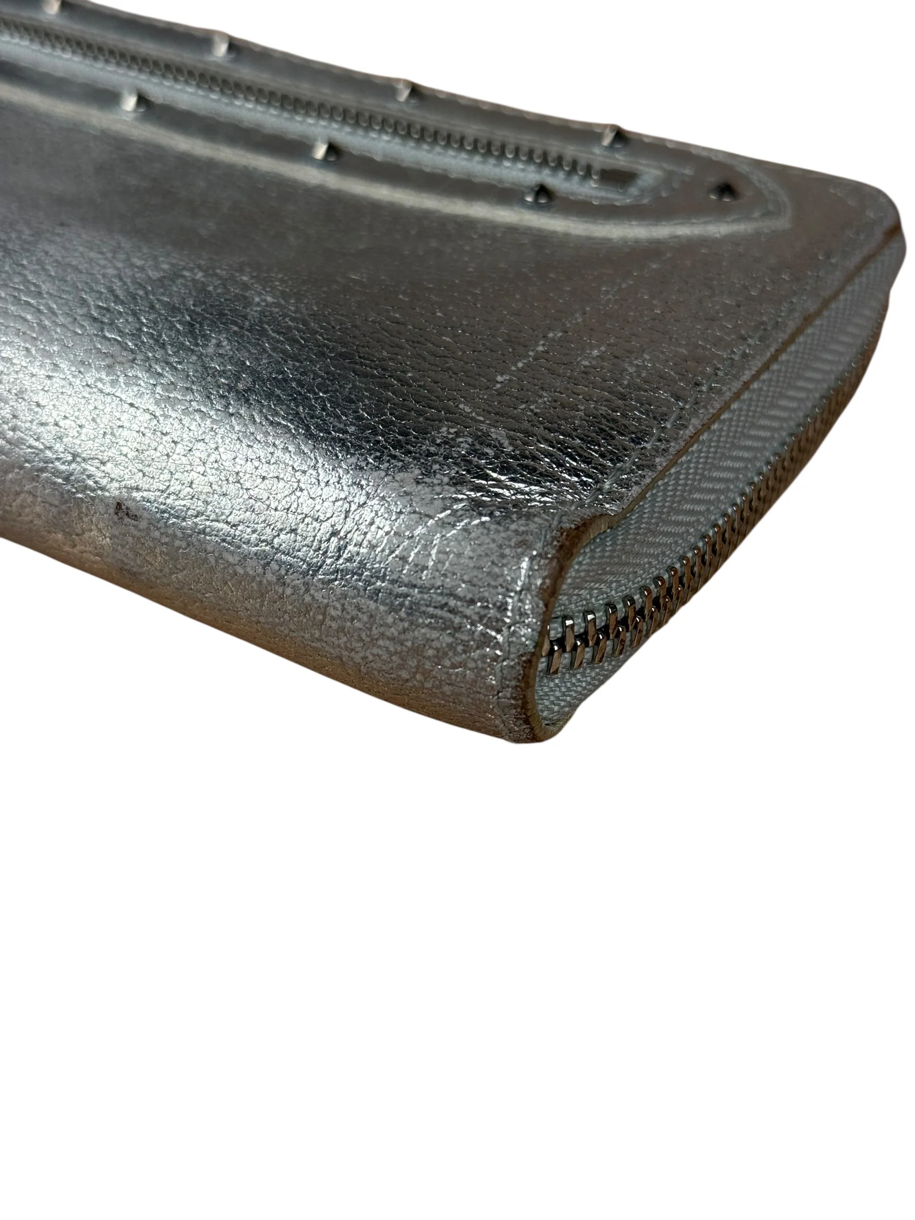 Louis Vuitton Vintage Suhali Silver Leather Zippy Wallet - Image 13
