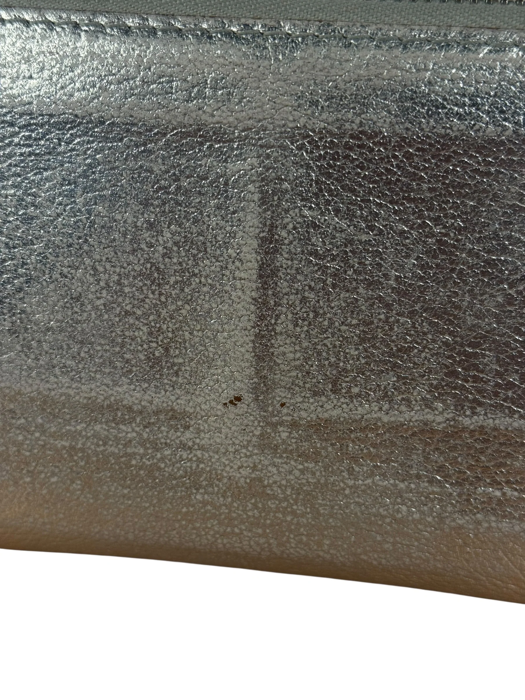 Louis Vuitton Vintage Suhali Silver Leather Zippy Wallet - Image 9