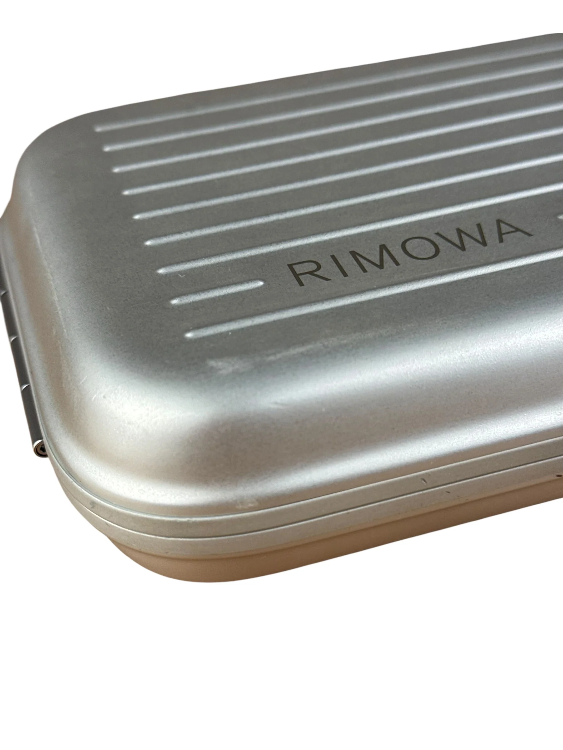 Rimowa Aluminium Personal Sling Clutch Silver - Image 10