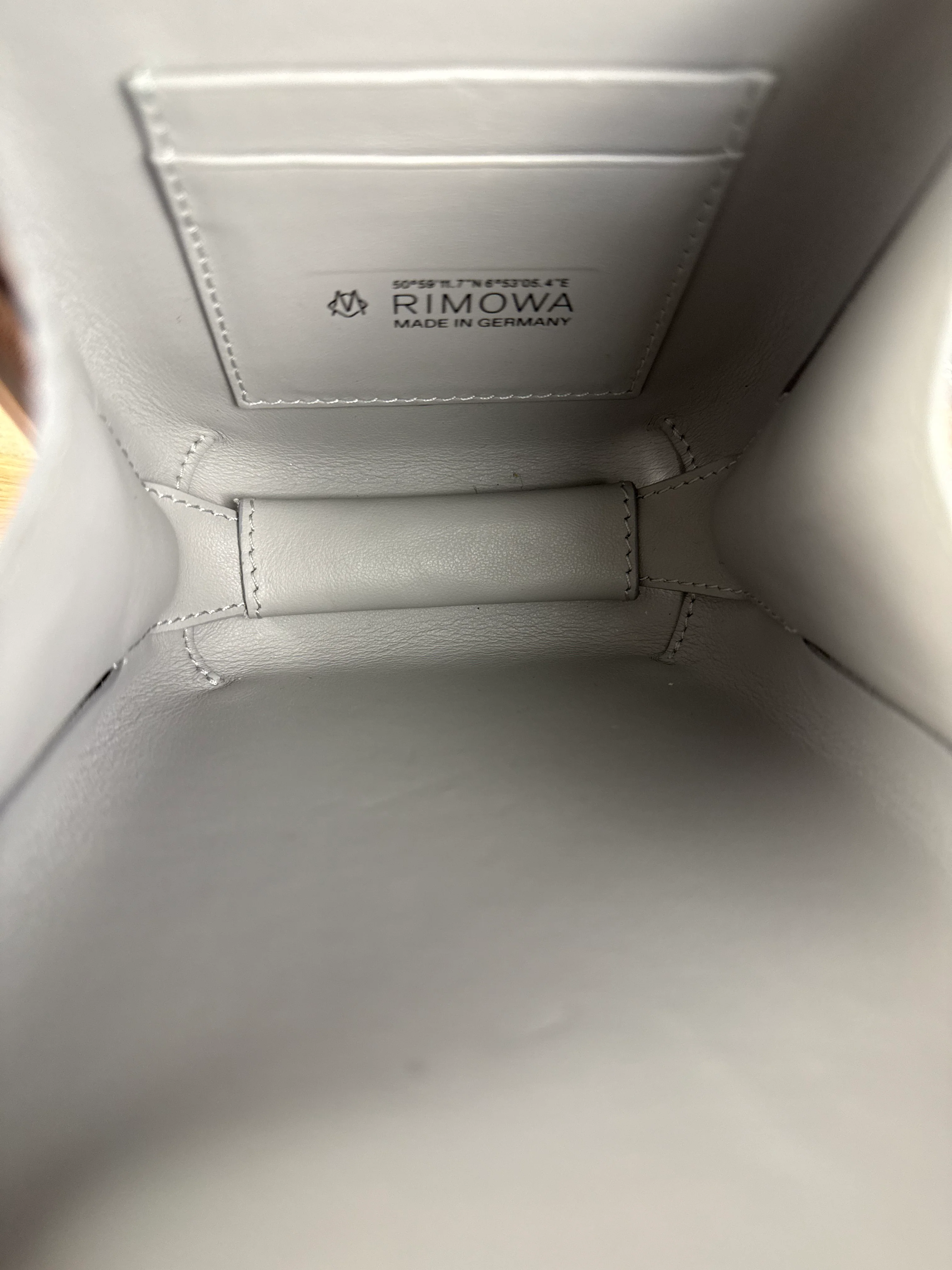 Rimowa Aluminium Personal Sling Clutch Silver - Image 20