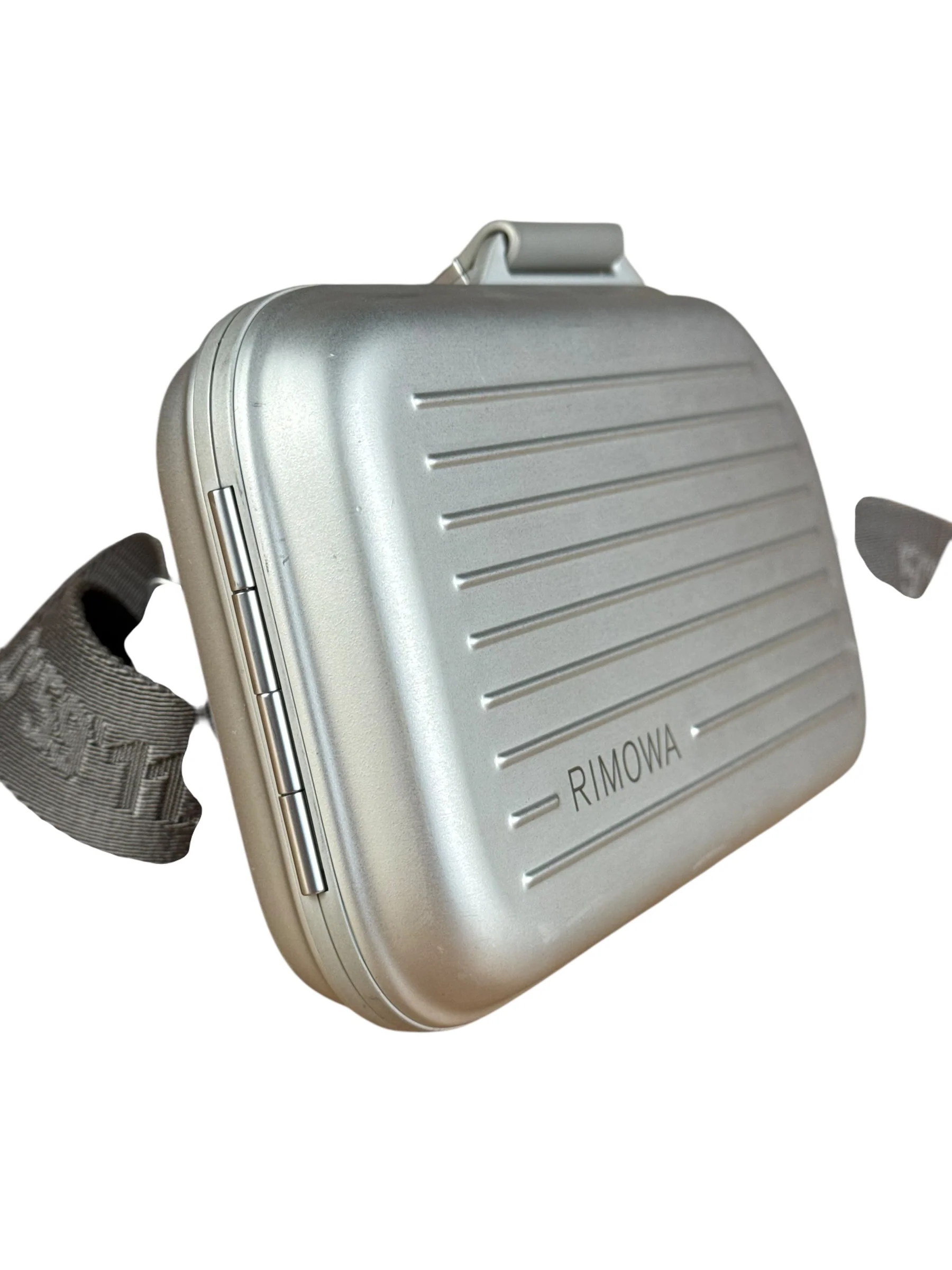 Rimowa Aluminium Personal Sling Clutch Silver - Image 4
