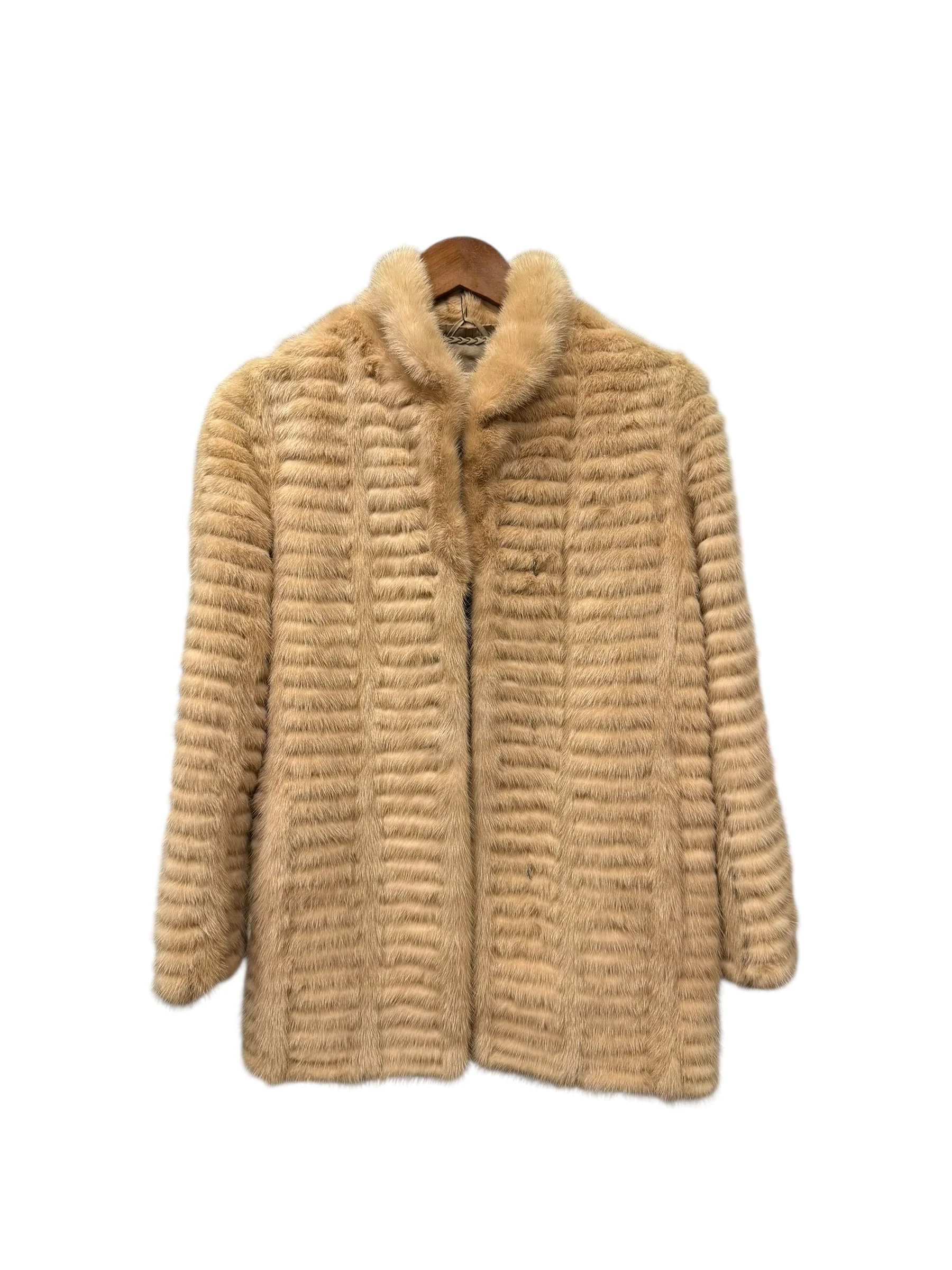 Vintage Beige Horizontal Striped Mink Fur Coat - Image 5