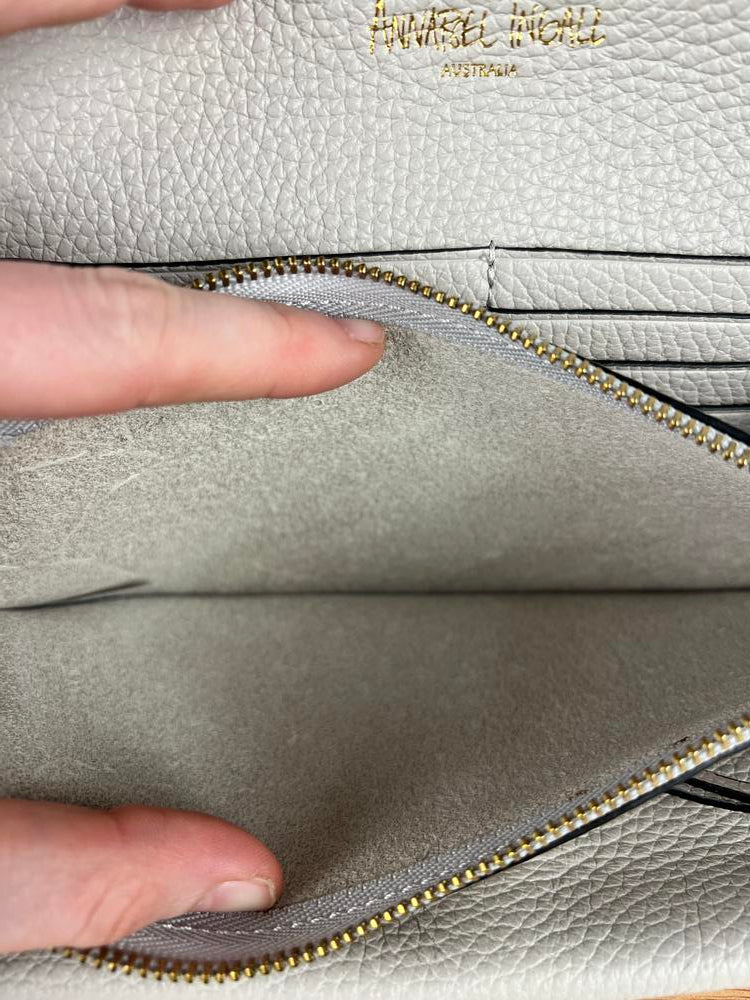 Anabell Ingall Leather Wallet - Image 10