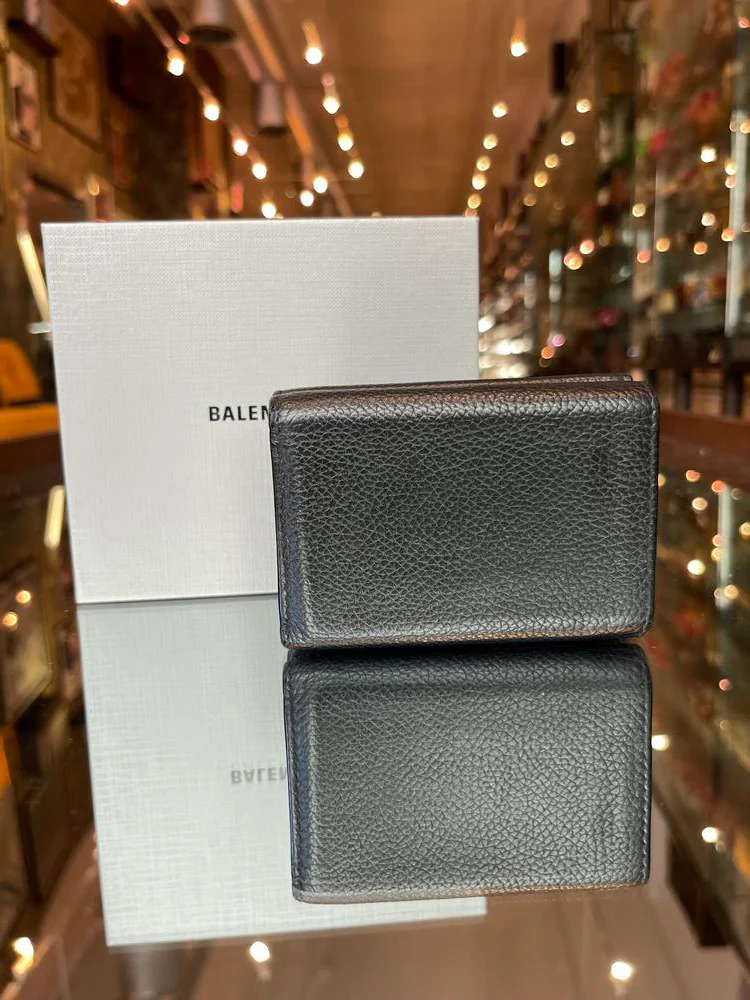 Balenciaga Black Leather Compact Wallet - Image 3