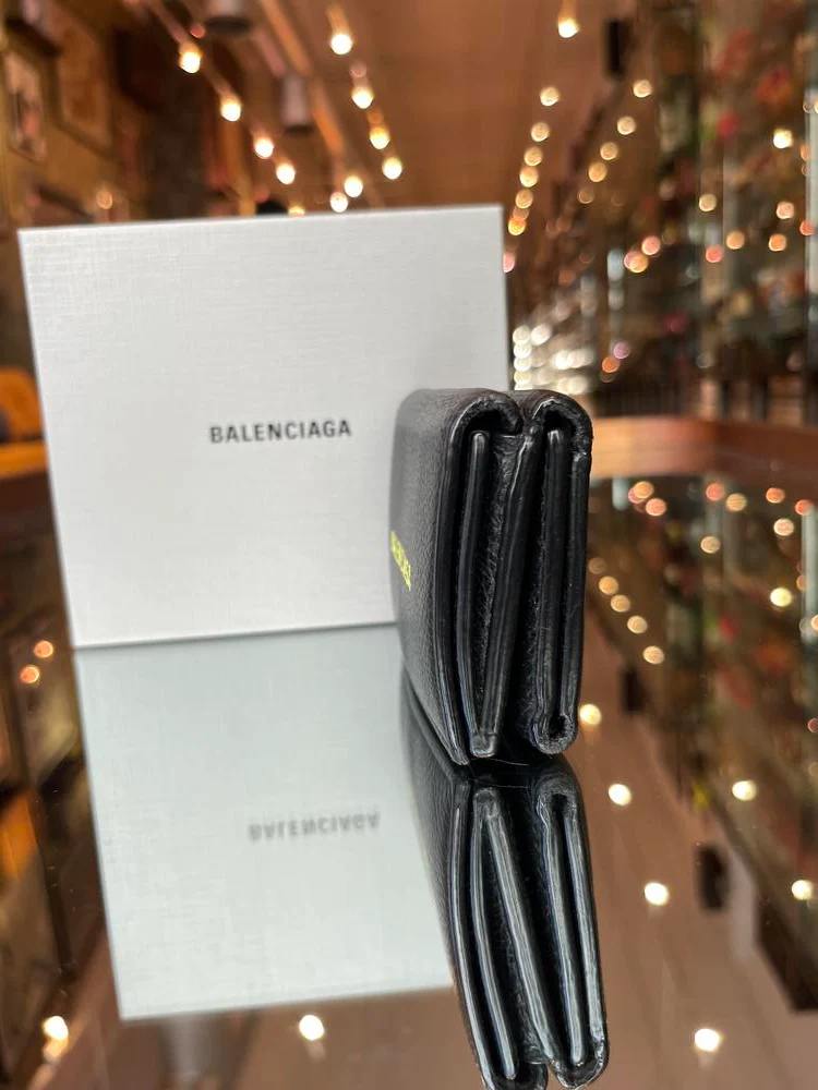 Balenciaga Black Leather Compact Wallet - Image 5