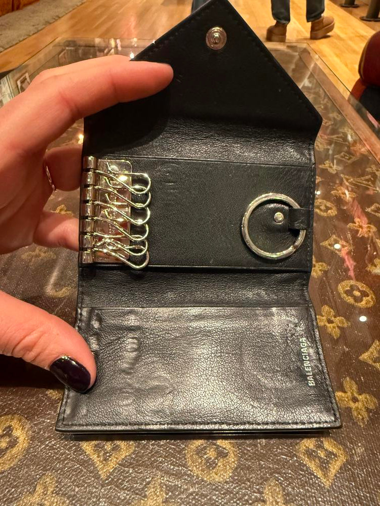 Balenciaga Black Leather Key Wallet - Image 5