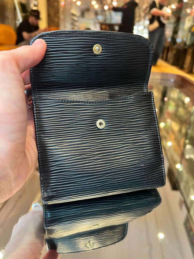 Fendi FF Black Ribbed Leather Compact Wallet - Image 12