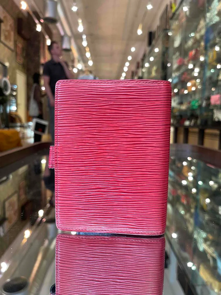 Louis Vuitton Red Epi Agenda - Image 3