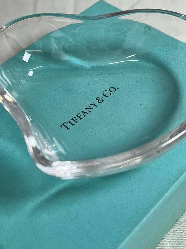 Tiffany & Co. Elsa Peretti Glass Heart Tray (Missing Lid) - Image 3